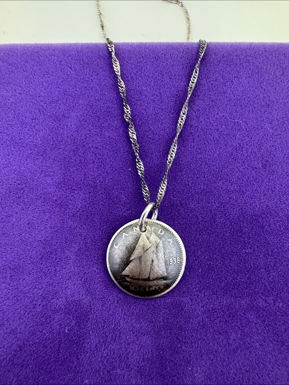 💛 Antique Sterling Silver Bluenose Dime Coin Necklace | Canadian History
